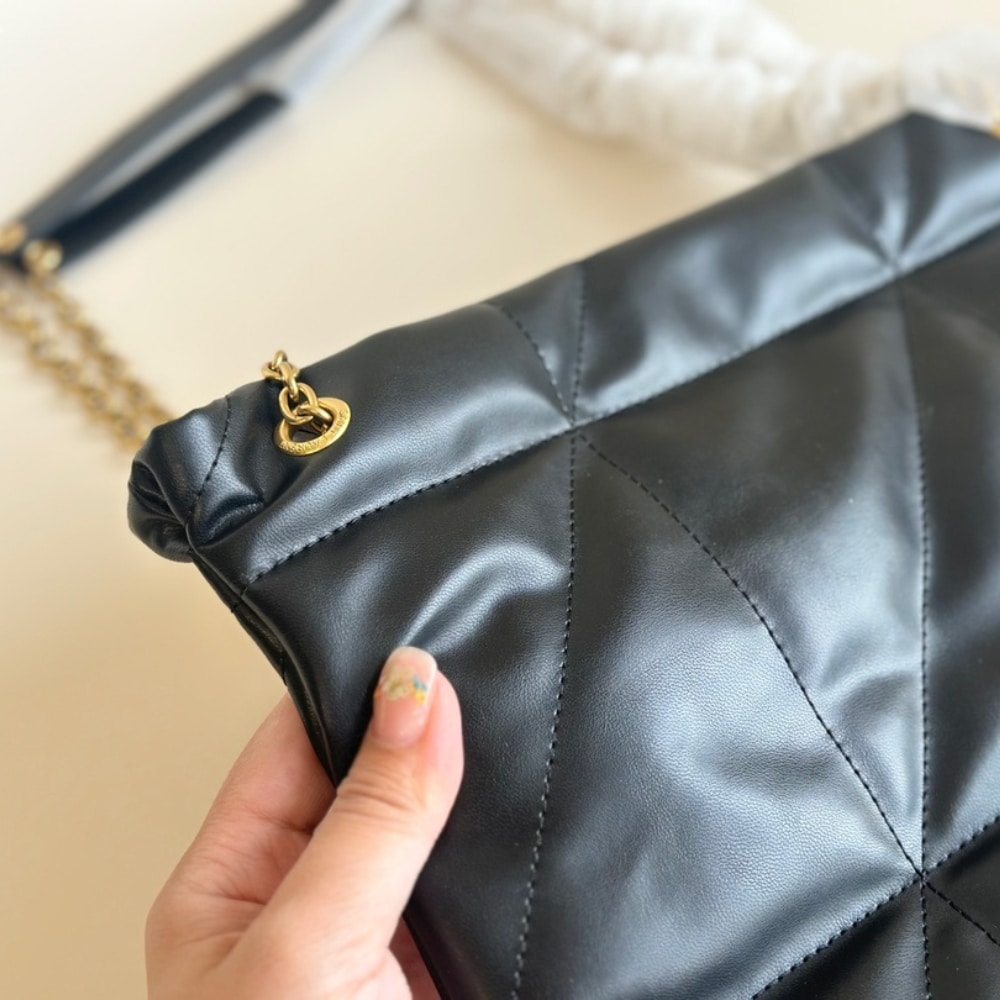 Saint Laurent Jamie 4 3 Pochon In Black 31Cm