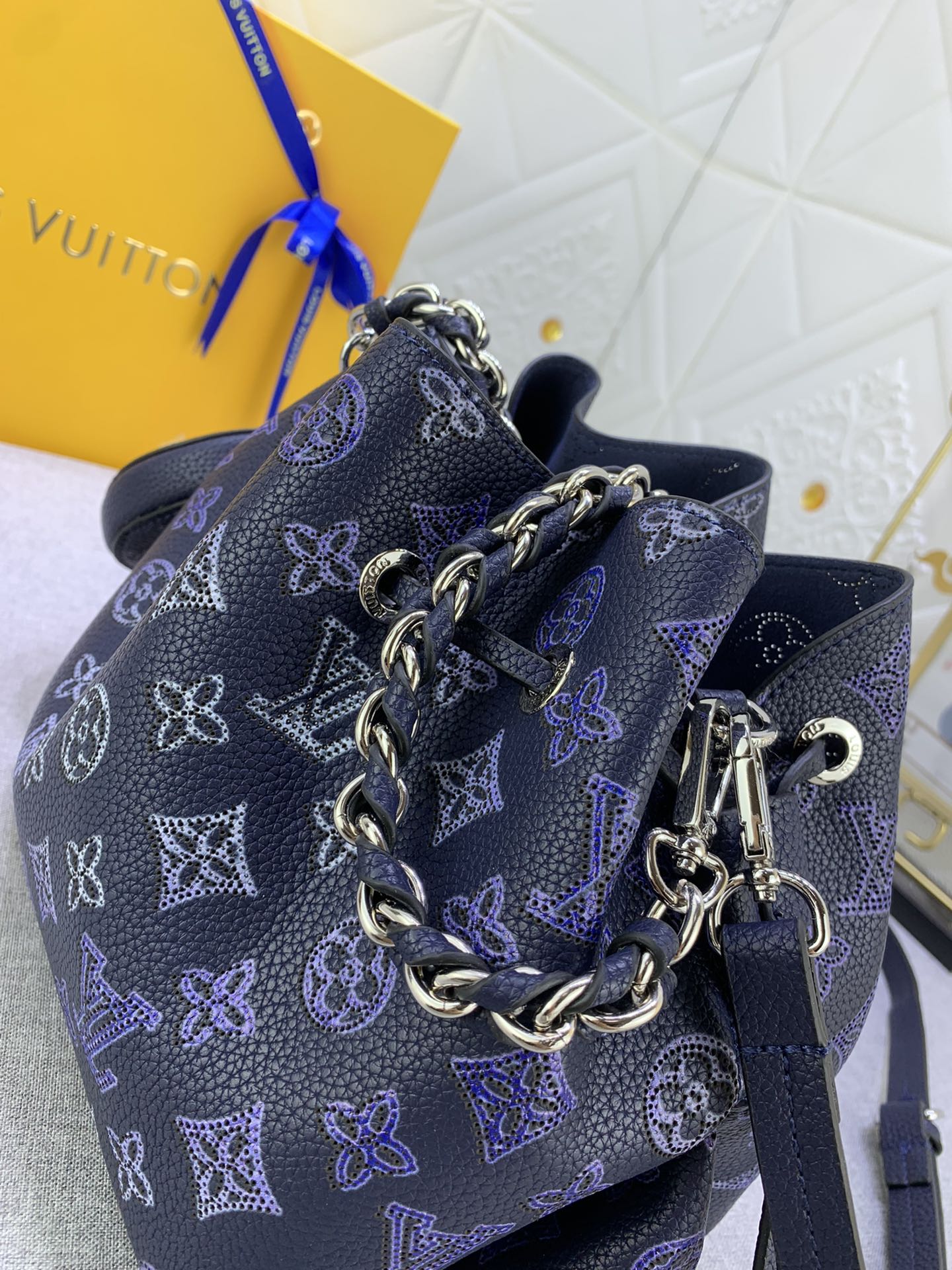 Louis Vuitton Bella Navy Blue 22Cm M21096
