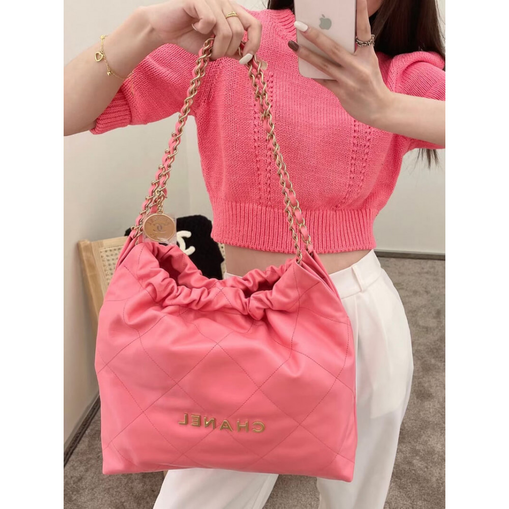 Chanel 22 Handbag in Shiny Calfskin 46cm