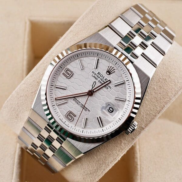 [Superclone] Rolex Land-Dweller 40mm Intense White Rolesor Dial Flat Jubilee 127334