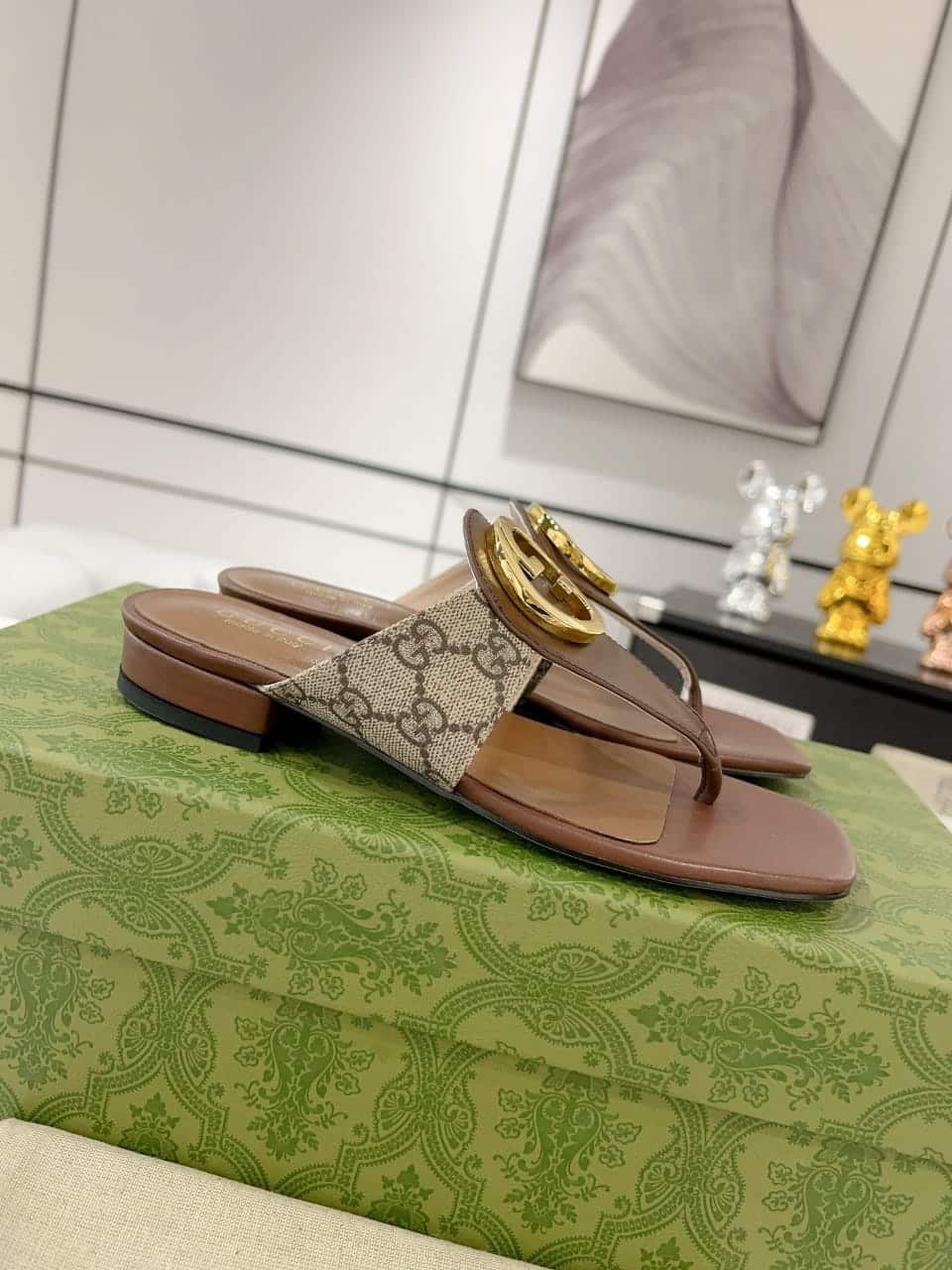 Gucci Blondie Thong Sandals Brown P00810550