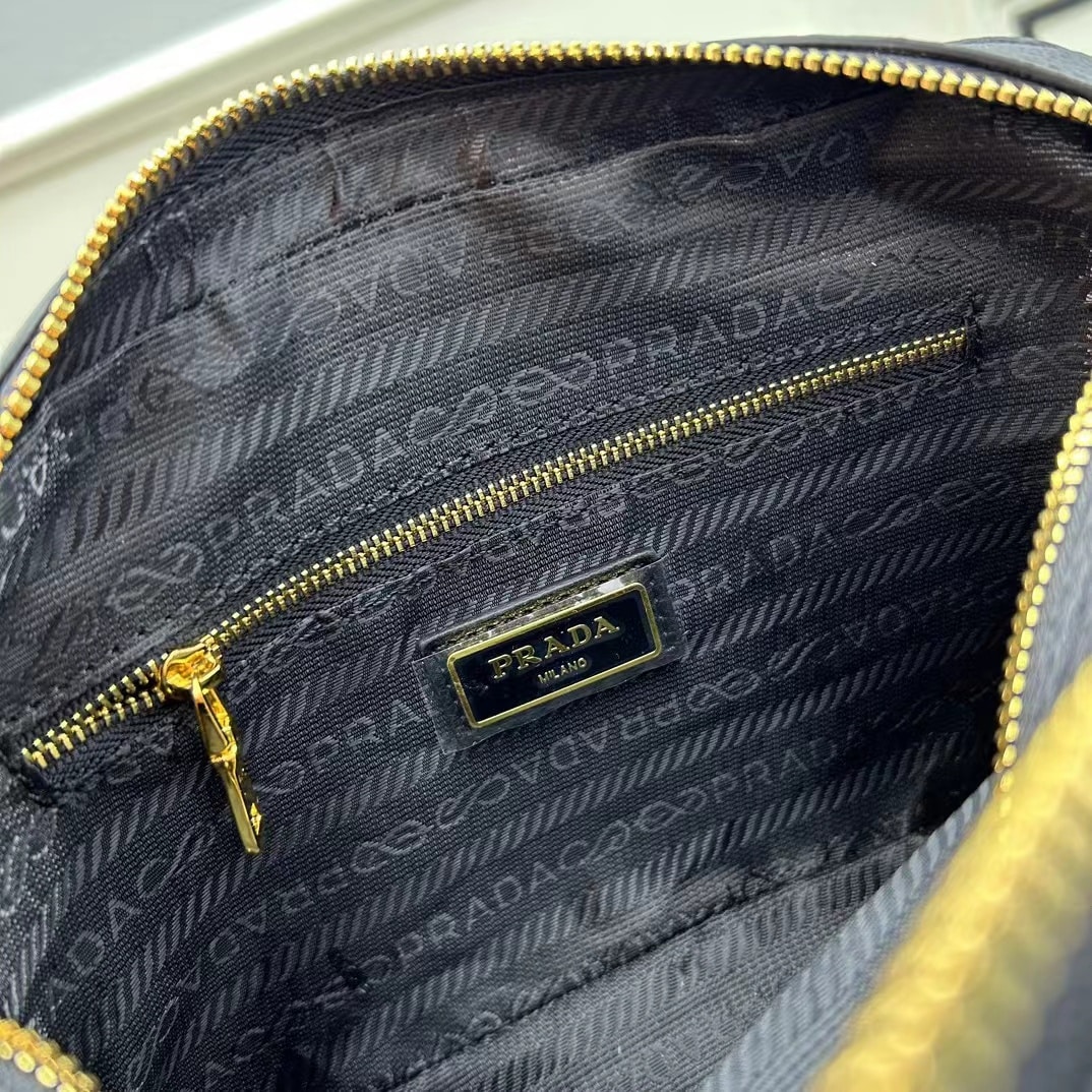Prada Camera Shoulder Bag 23Cm