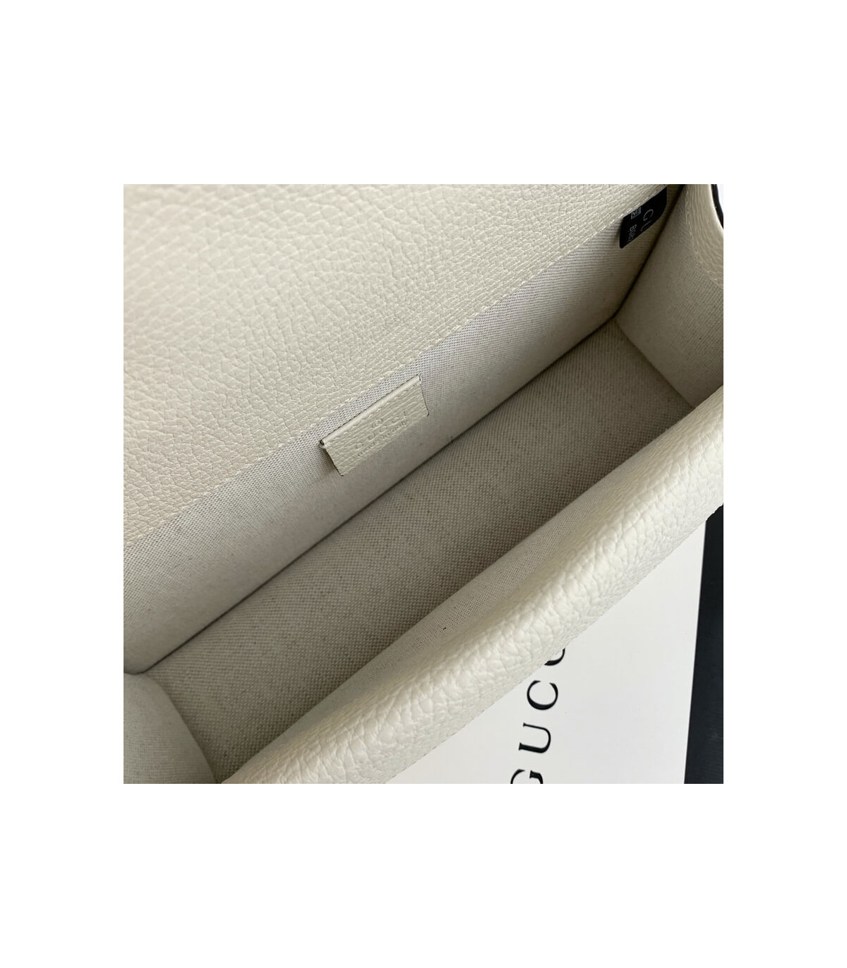 Gucci Dionysus Small Shoulder Bag in White Leather