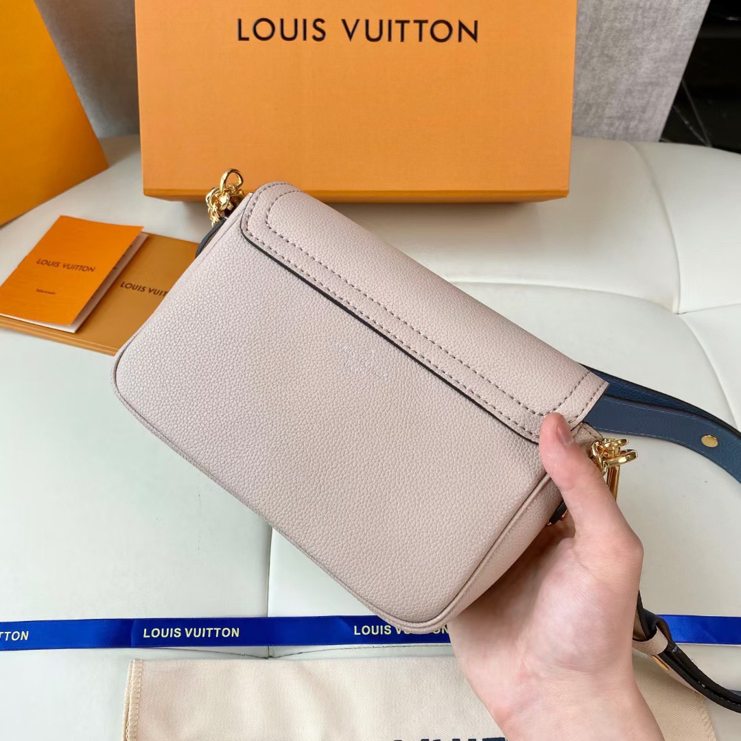 Louis Vuitton Lockme Tender 19Cm Greige M58554