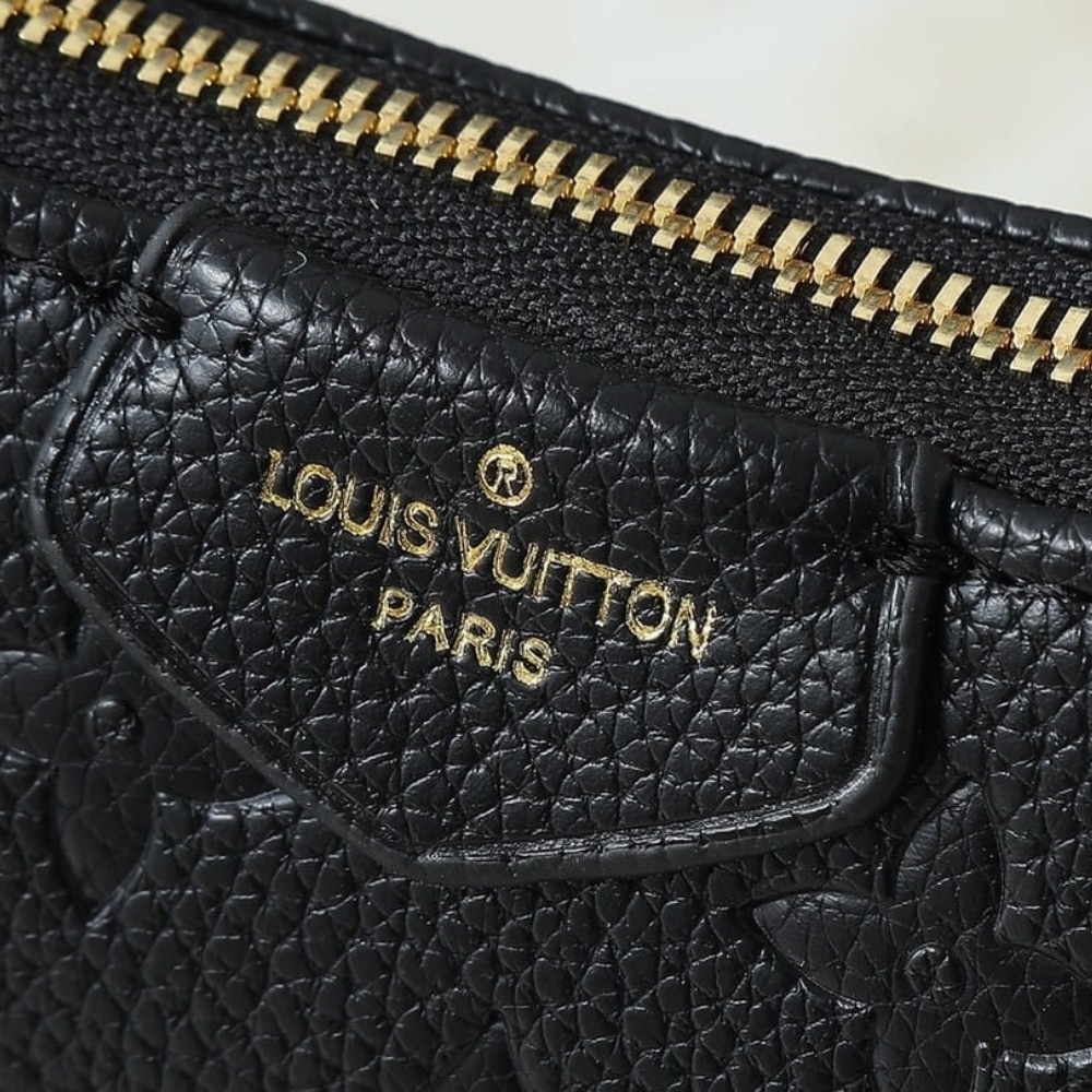 Louis Vuitton Easy Pouch On Strap Black 21Cm M80349