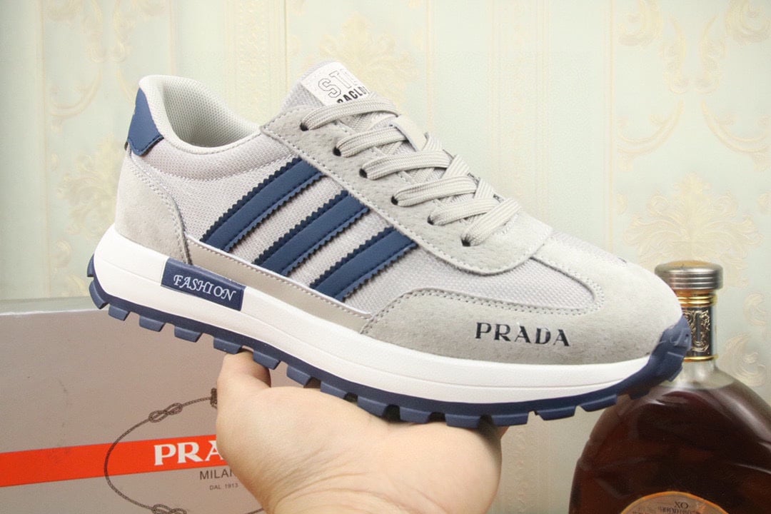 Prada Men?S Sneakers Suede With Stripe Blue