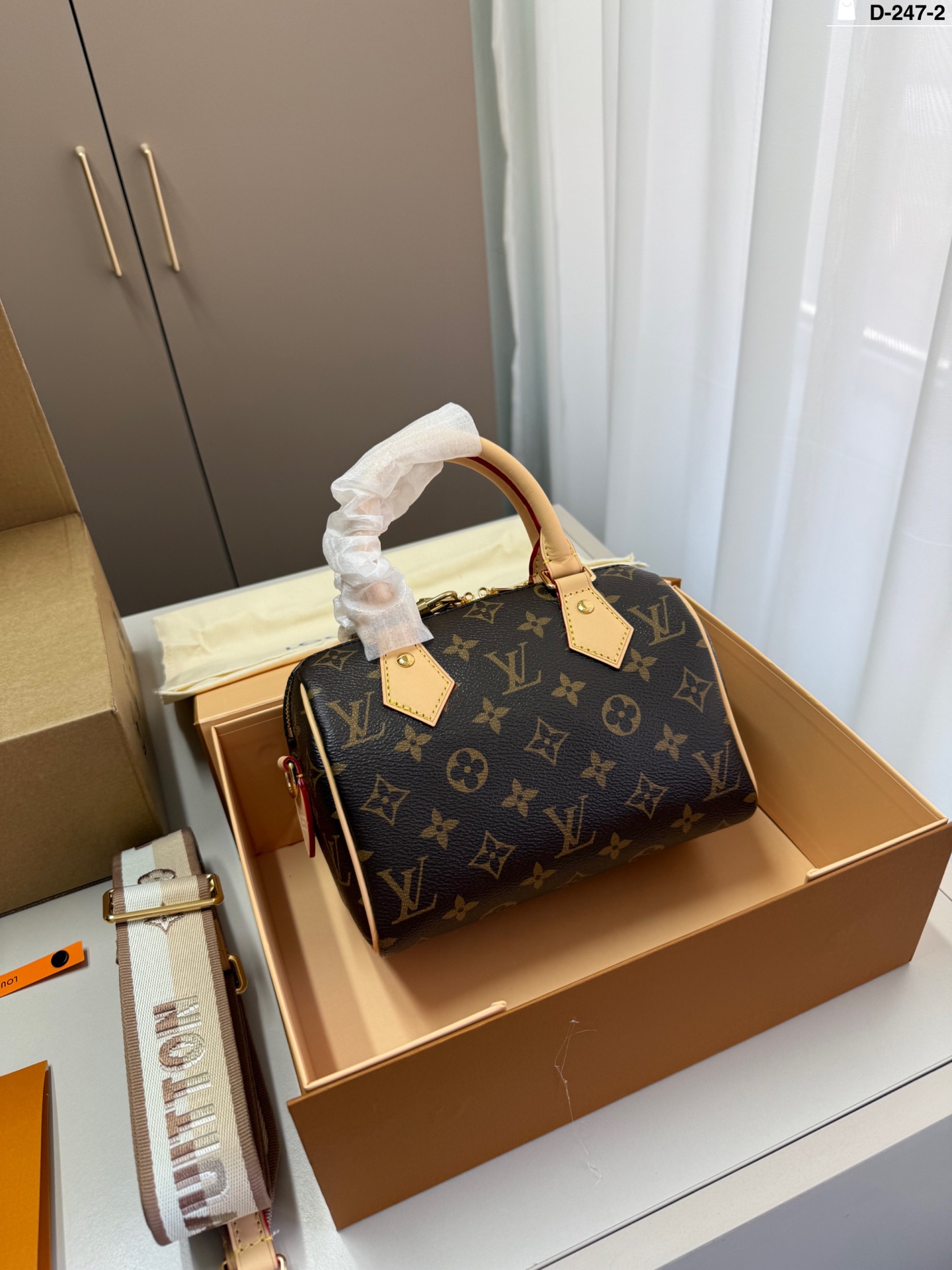LV Speedy Bandoulière 20 枕头包