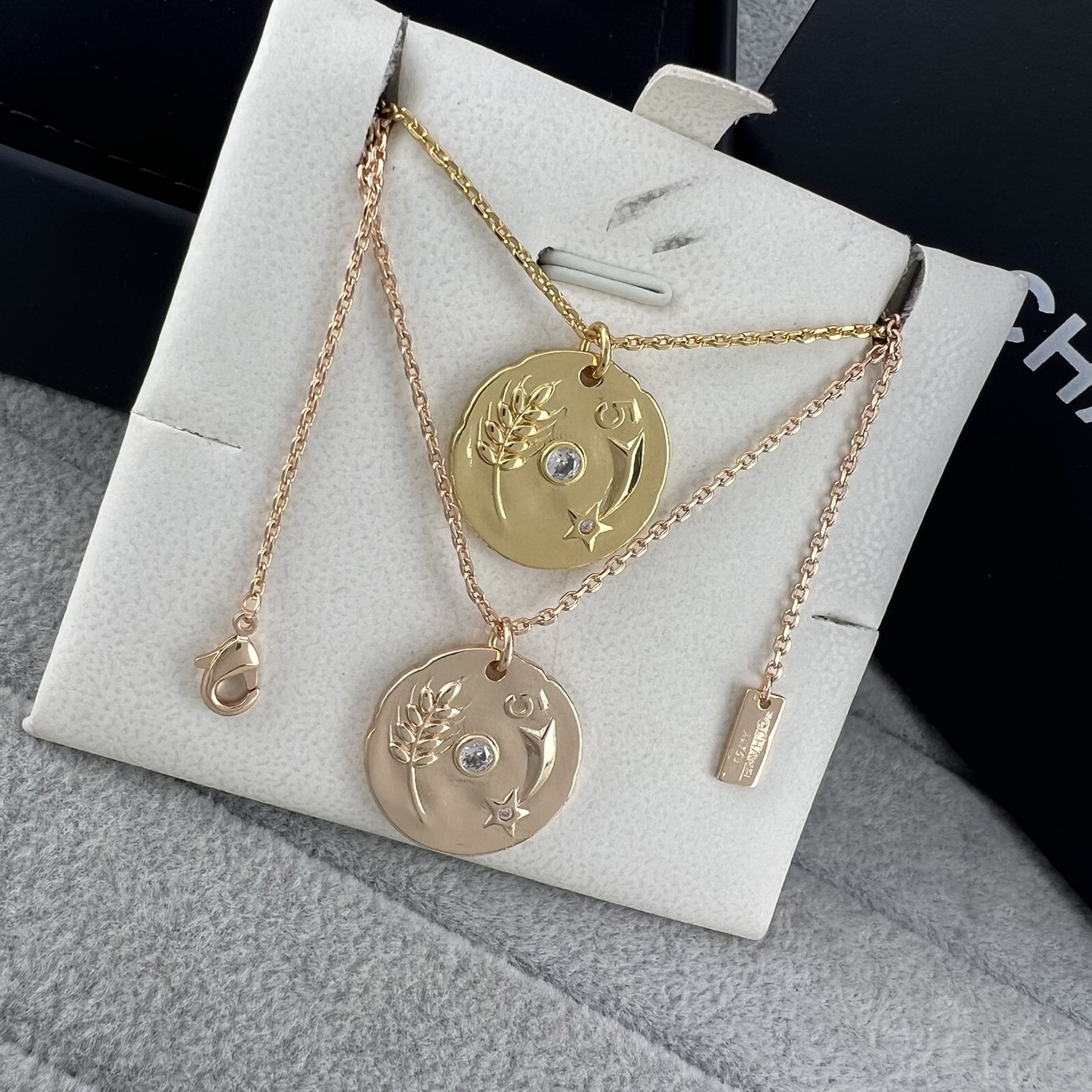 Round Camellia Wheat Ear Pendant Necklace