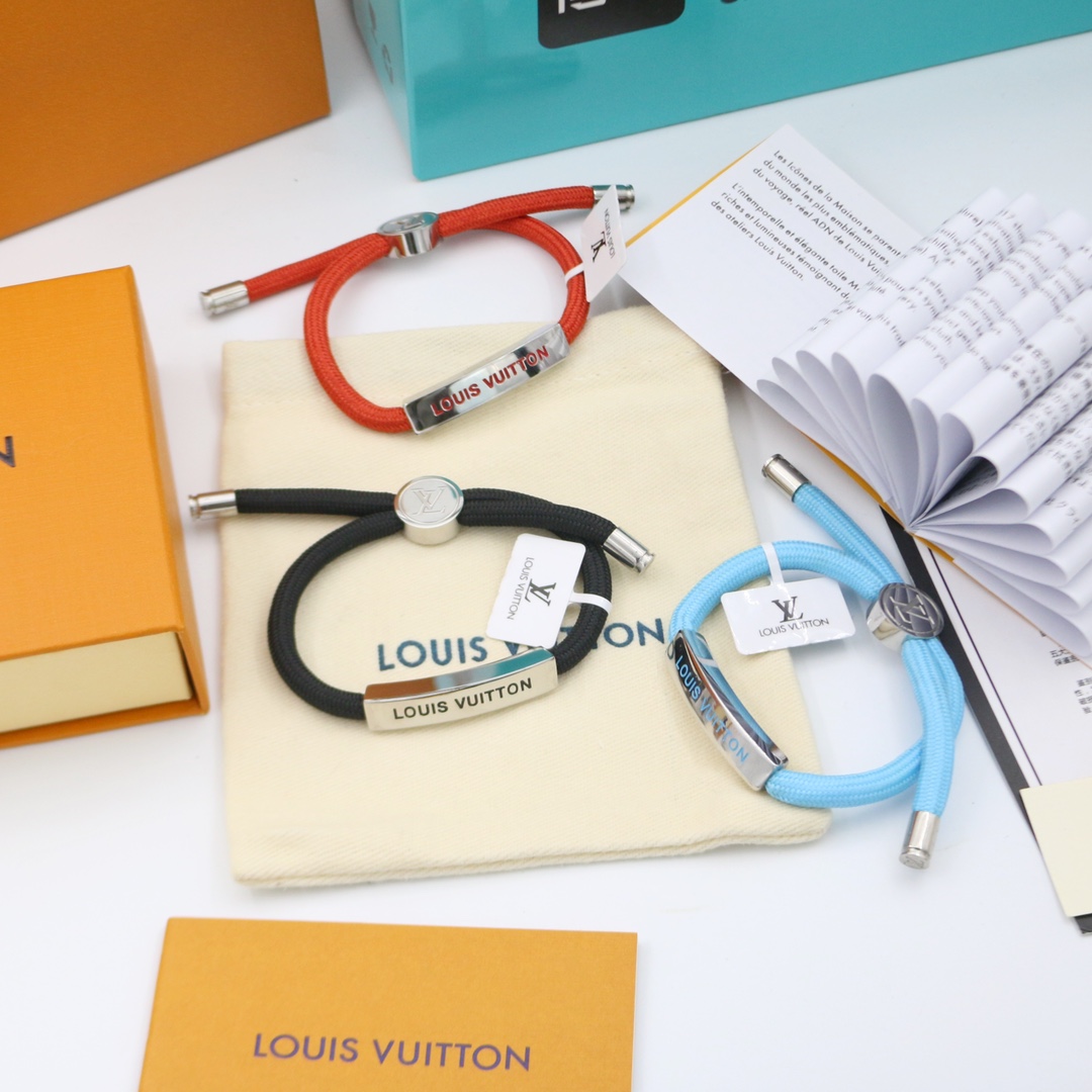 Louis Vuitton alloy LOGO bracelet