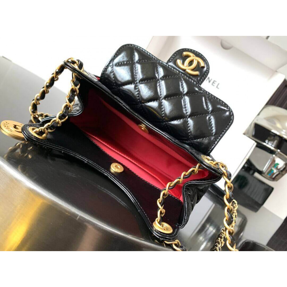 Chanel Small Hobo Bag in Shiny Crumpled Calfskin 19cm/7.5in