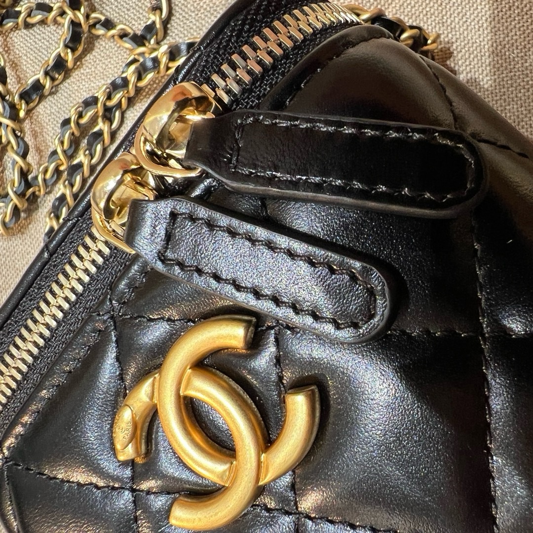 Chanel Small Vanity With Chain Black 12Cm/ 4.7in