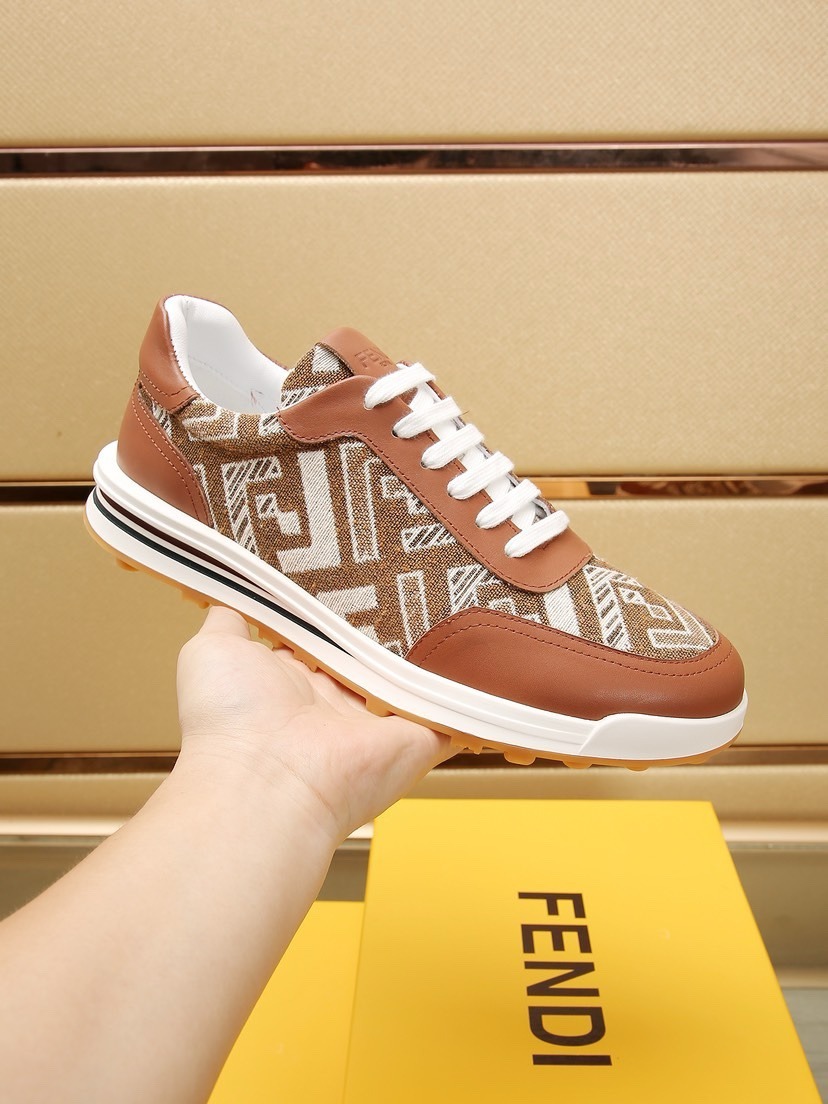 FENDI CASUAL SNEAKERS