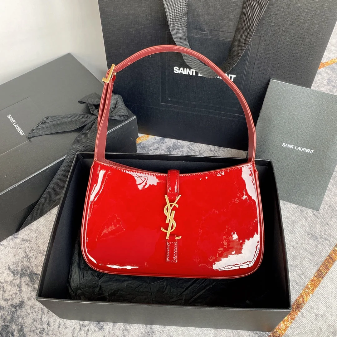 LE 5 À 7 BAG 24 IN RED GLOSSY CALFSKIN GOLD HARDWARE