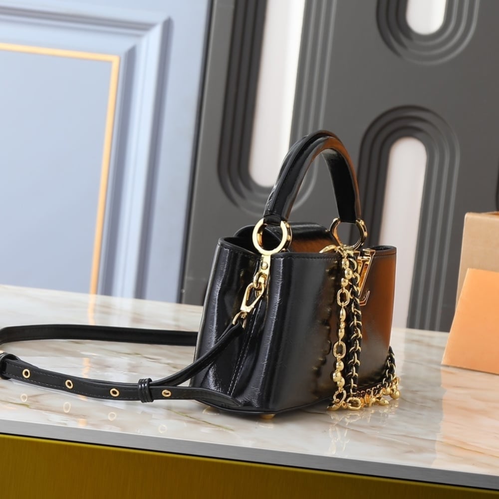 Louis Vuitton Capucines East West BB Black 26Cm M25492