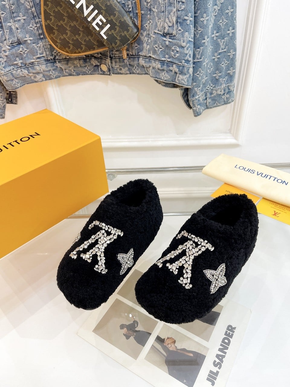 Louis Vuitton Shearling Uggs Slippers Black