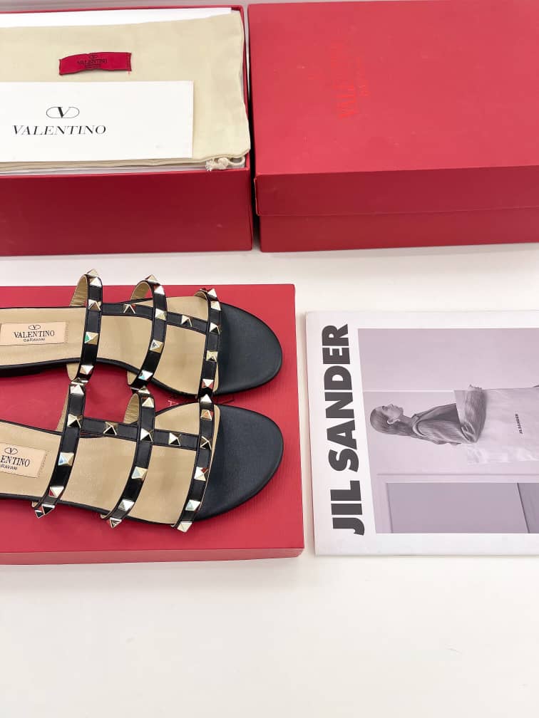 Valentino Garavani Rockstud Flat Slide Sandal Black 5W2S0C49Vod 0No