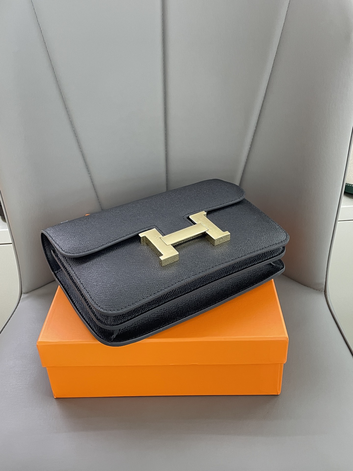 Constance Mini 19-24