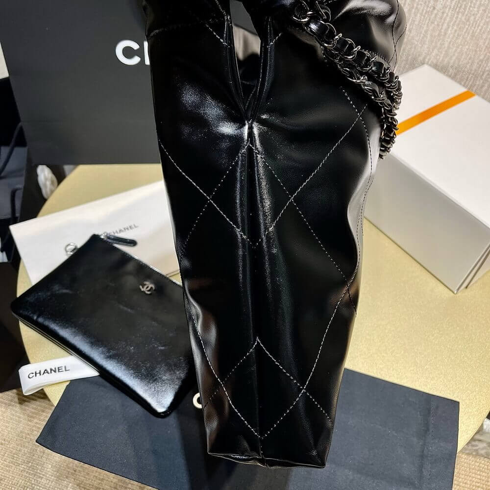 Chanel 22 Small Handbag Shiny Calfskin Black with Black logo