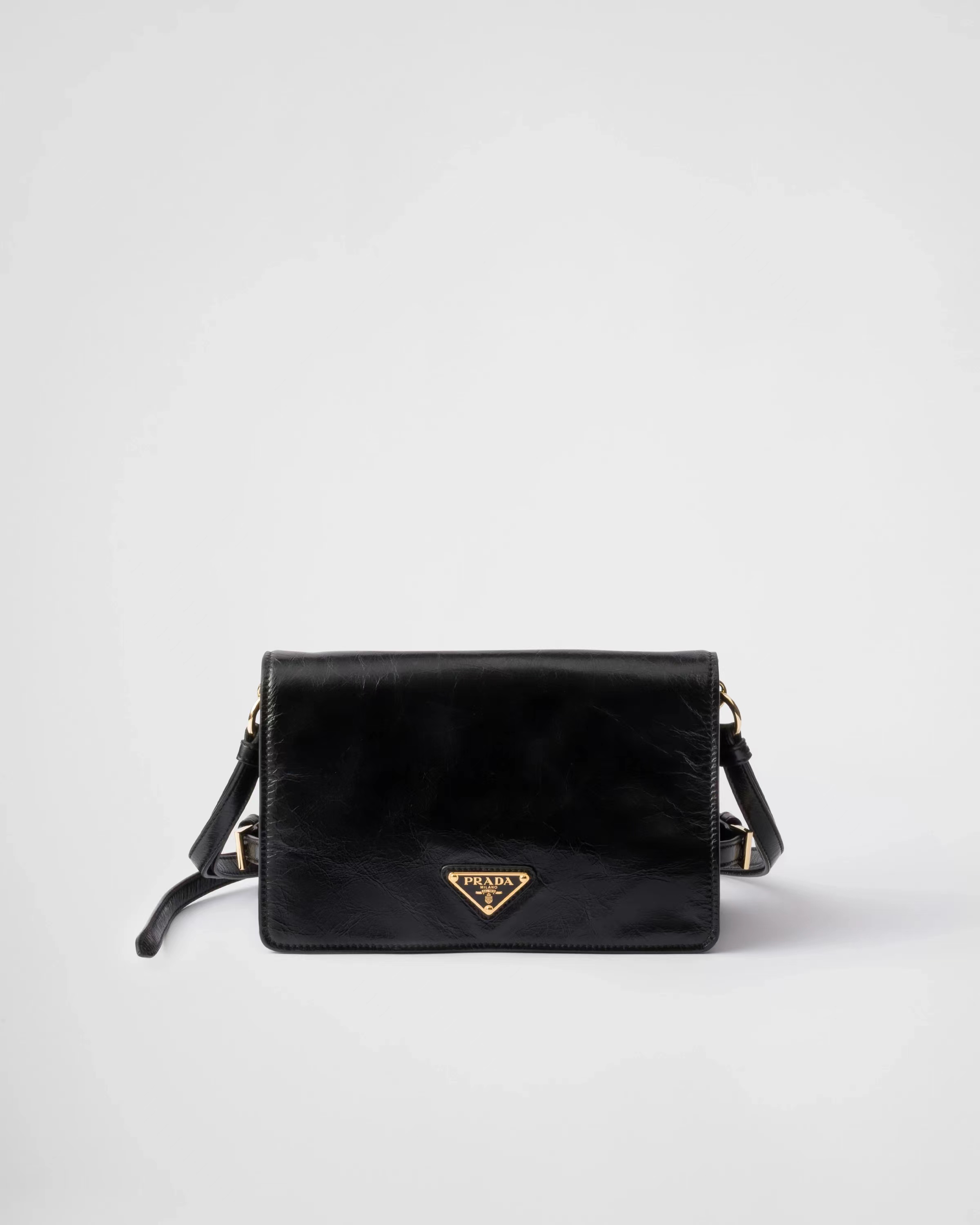 Leather shoulder bag