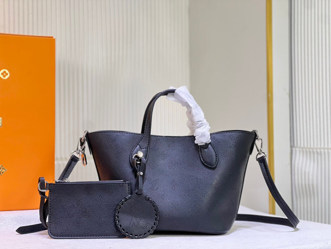 Louis Vuitton Blossom Pm Bag Black 20Cm