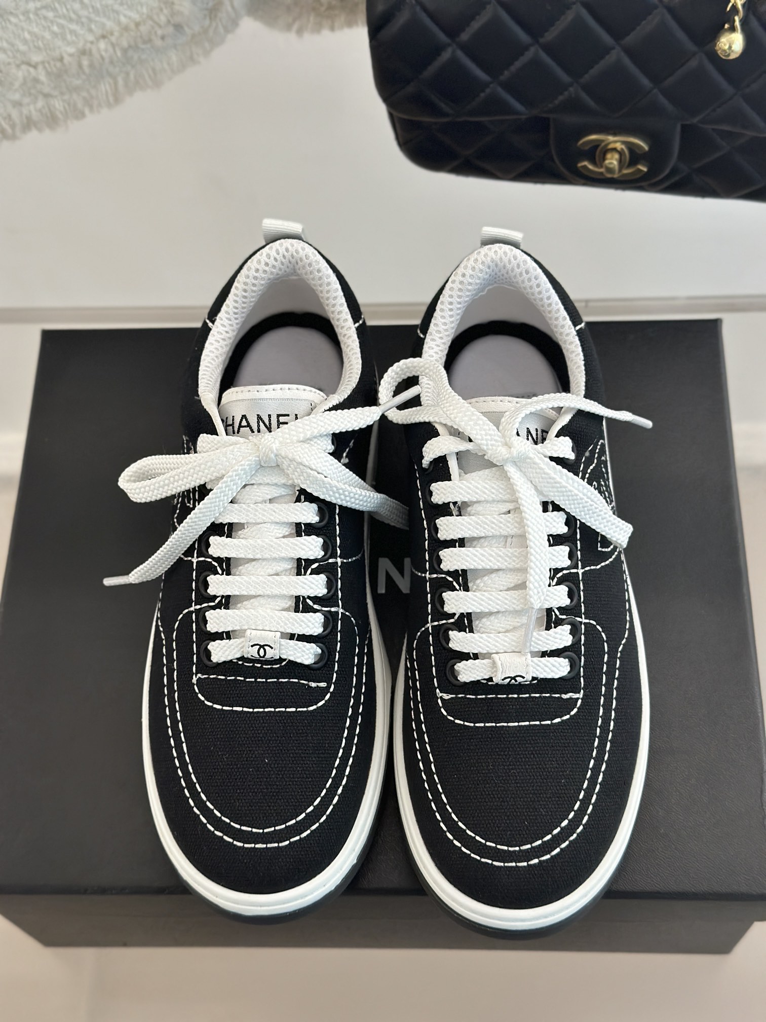 CHANEL Casual Cruise 2024/25 Sneakers