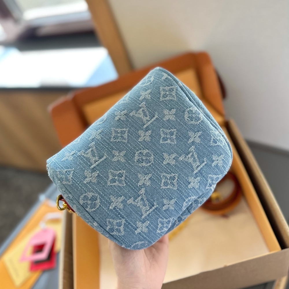 Louis Vuitton Mini Bumbag Monogram Canvas Sky Blue 17Cm M83353