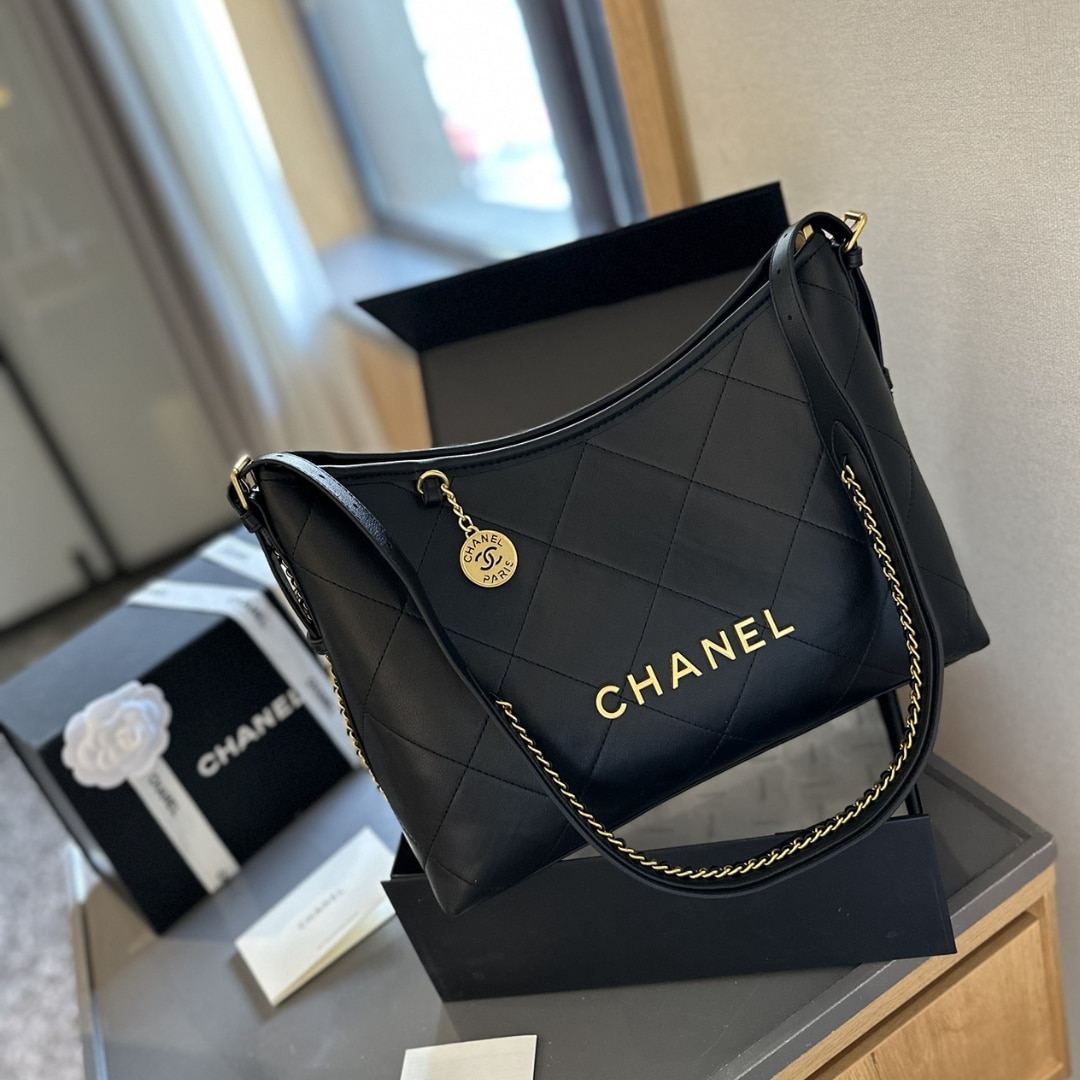 Chanel Hobo Bags With Logo In Black 30Cm/11in