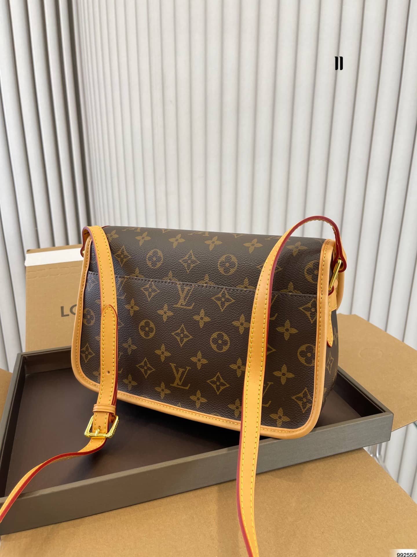 Louis Vuitton Monogram Canvas Sologne 26Cm Brown