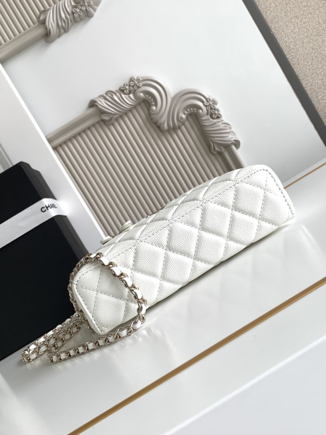 Chanel 25C Vanity Case White 20cm
