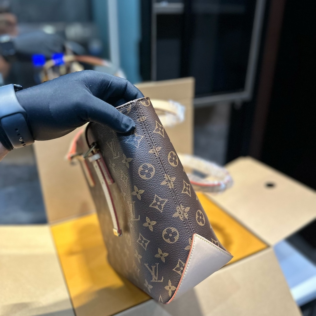 Louis Vuitton Piano Bag Monogram Canvas Brown 33Cm M12095