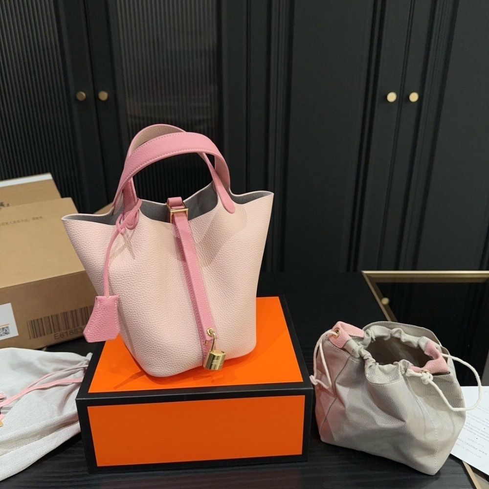 Hermes Picotin Lock 18 Pocket Bag Light Pink 18cm