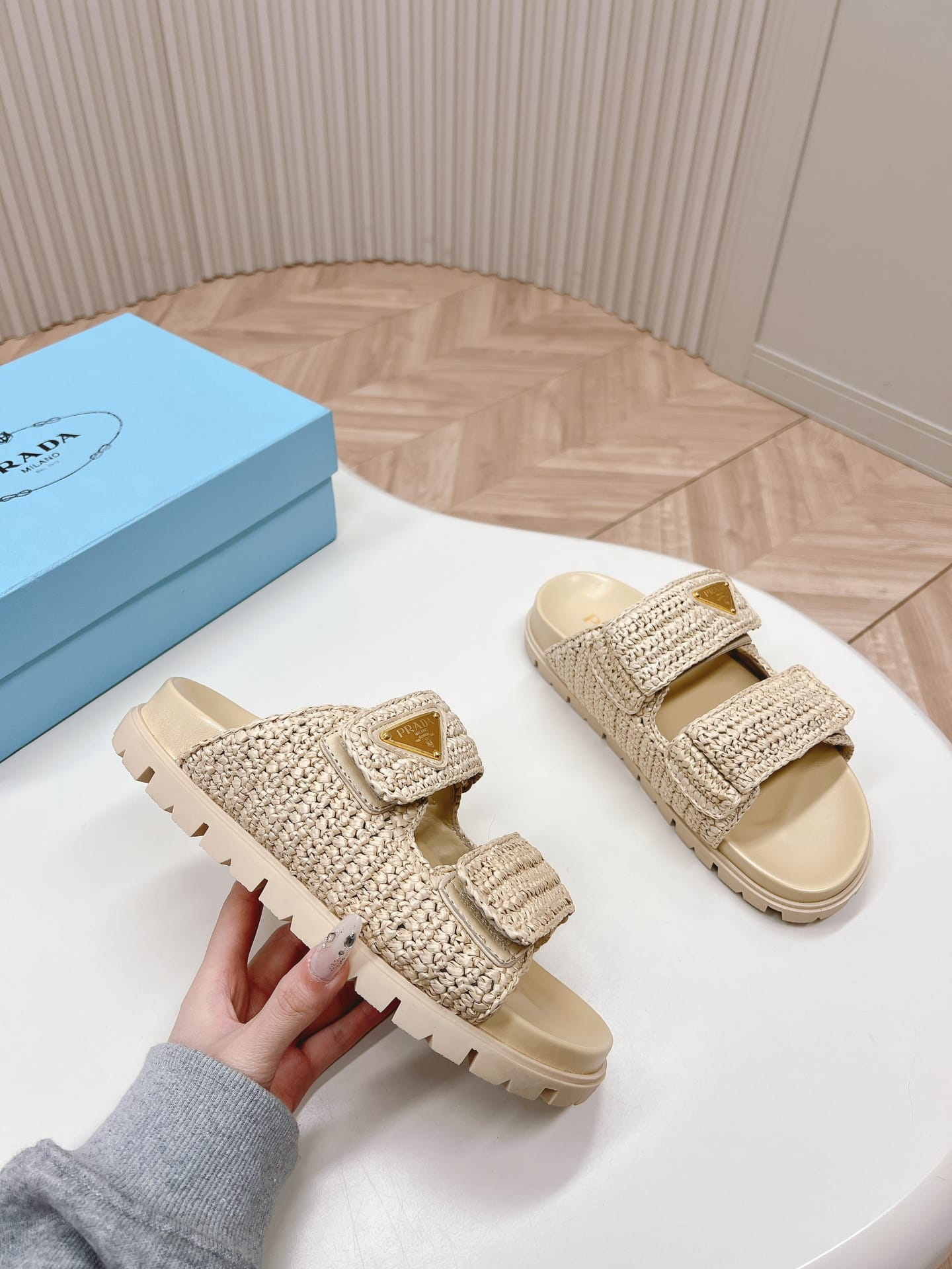 Prada Fussbett Raffia Dual Buckle Slide Sandals Beige
