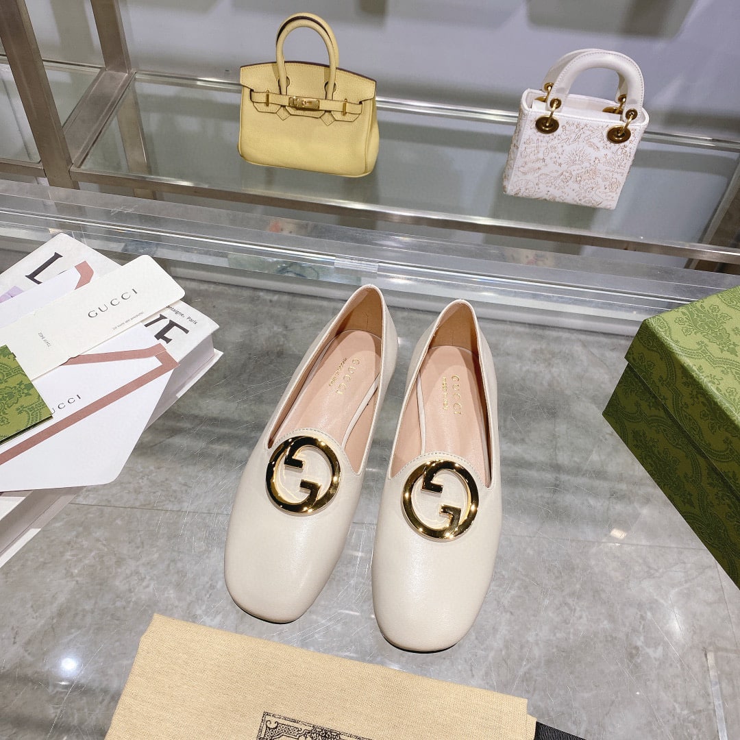 Gucci Logo Plaque Loafers White 723395 C9D00 9022