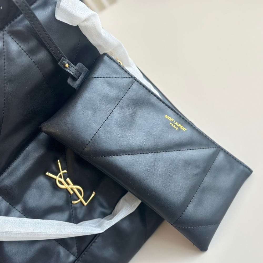 Saint Laurent Jamie 4 3 Pochon In Black 31Cm