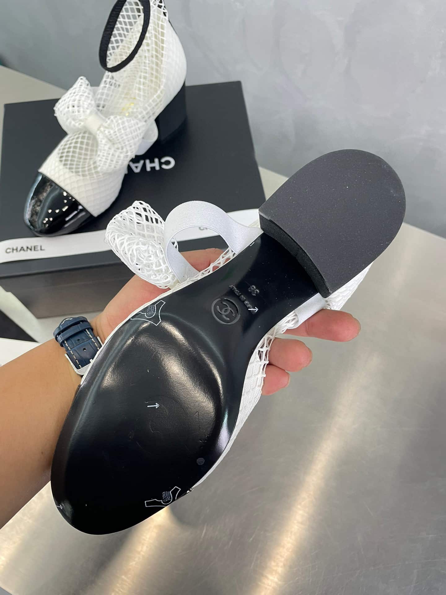 Chanel Mary Janes White And Black G40097 Y56613 K5928