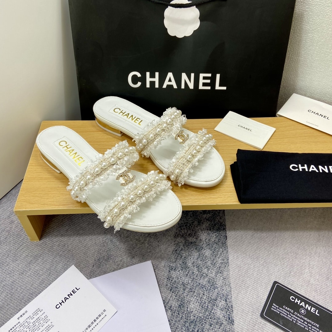Chanel Mule Slippers Pearl Tweed White