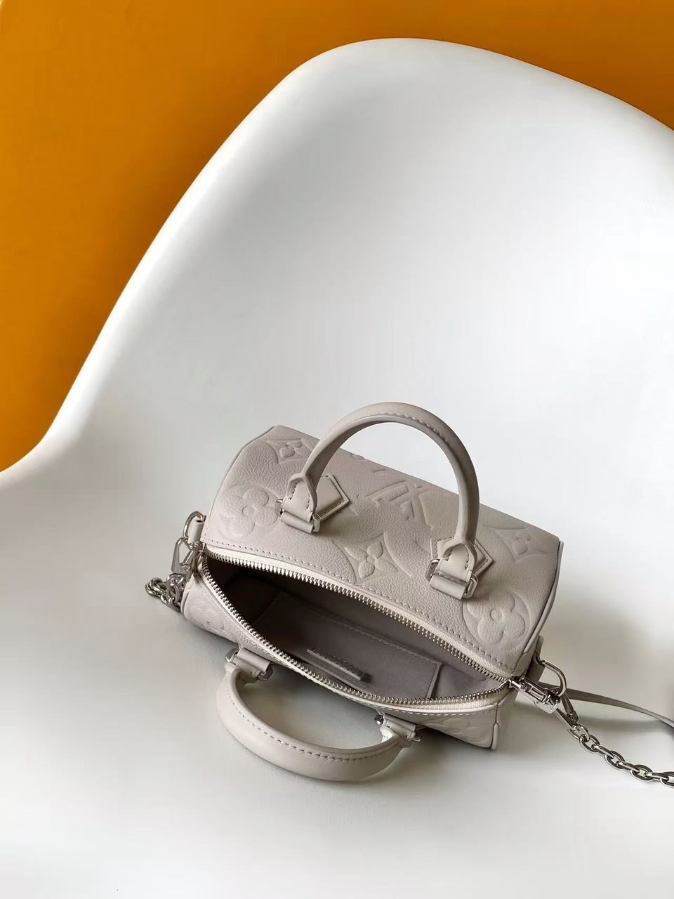 Louis Vuitton Speedy 20 Bag Brume Grey  16cm M28343