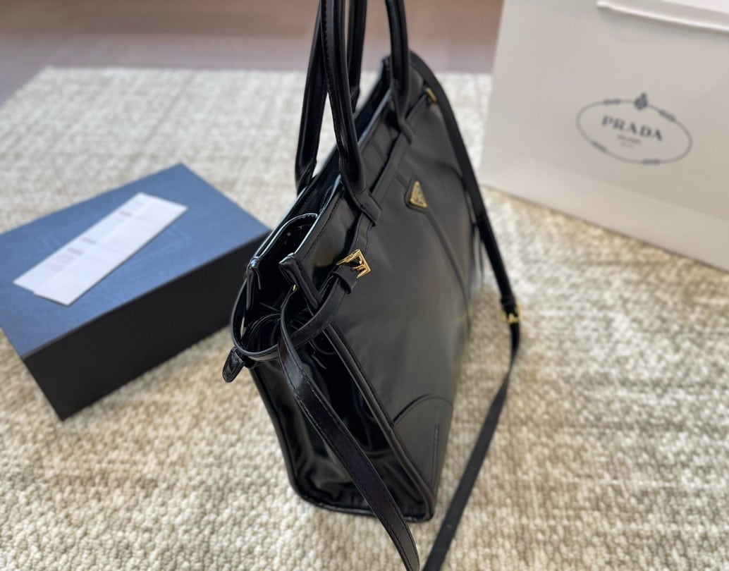 Prada Large Leather Handbag Black 40Cm