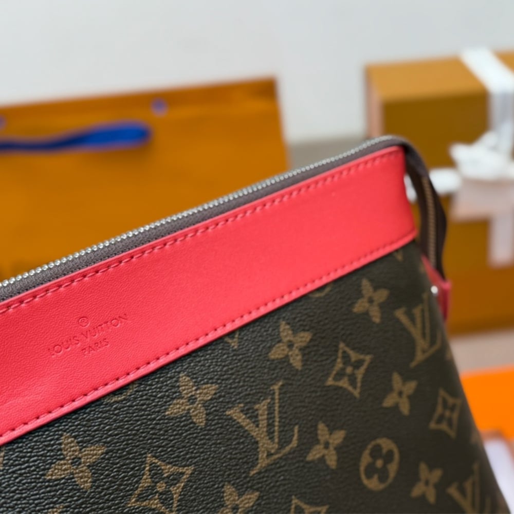 Louis Vuitton Pochette Voyage Souple Bag Pink 29Cm M13356