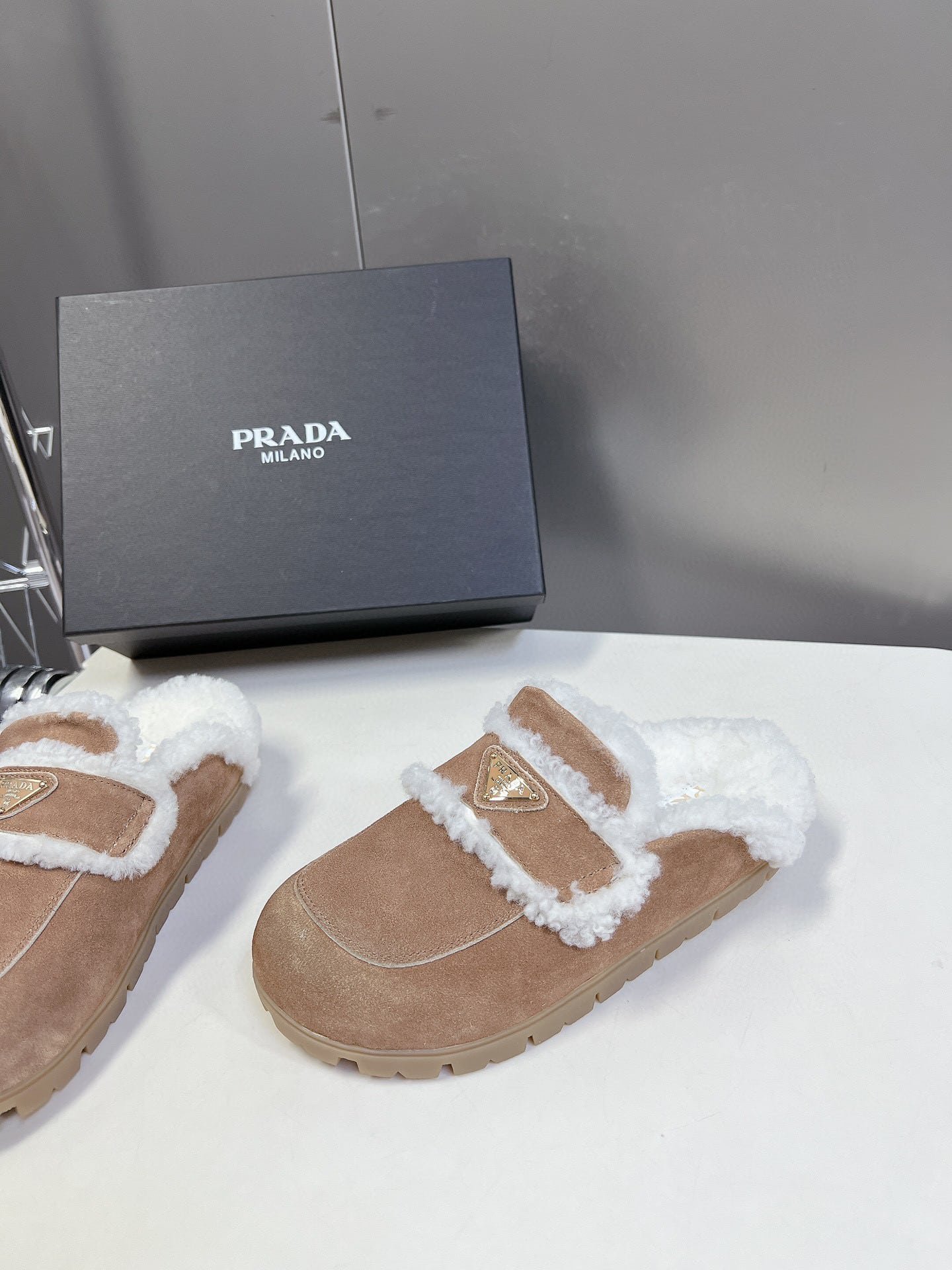 Prada Suede And Shearling Slippers Ecru 1S711M X0O F0379 F Zg20