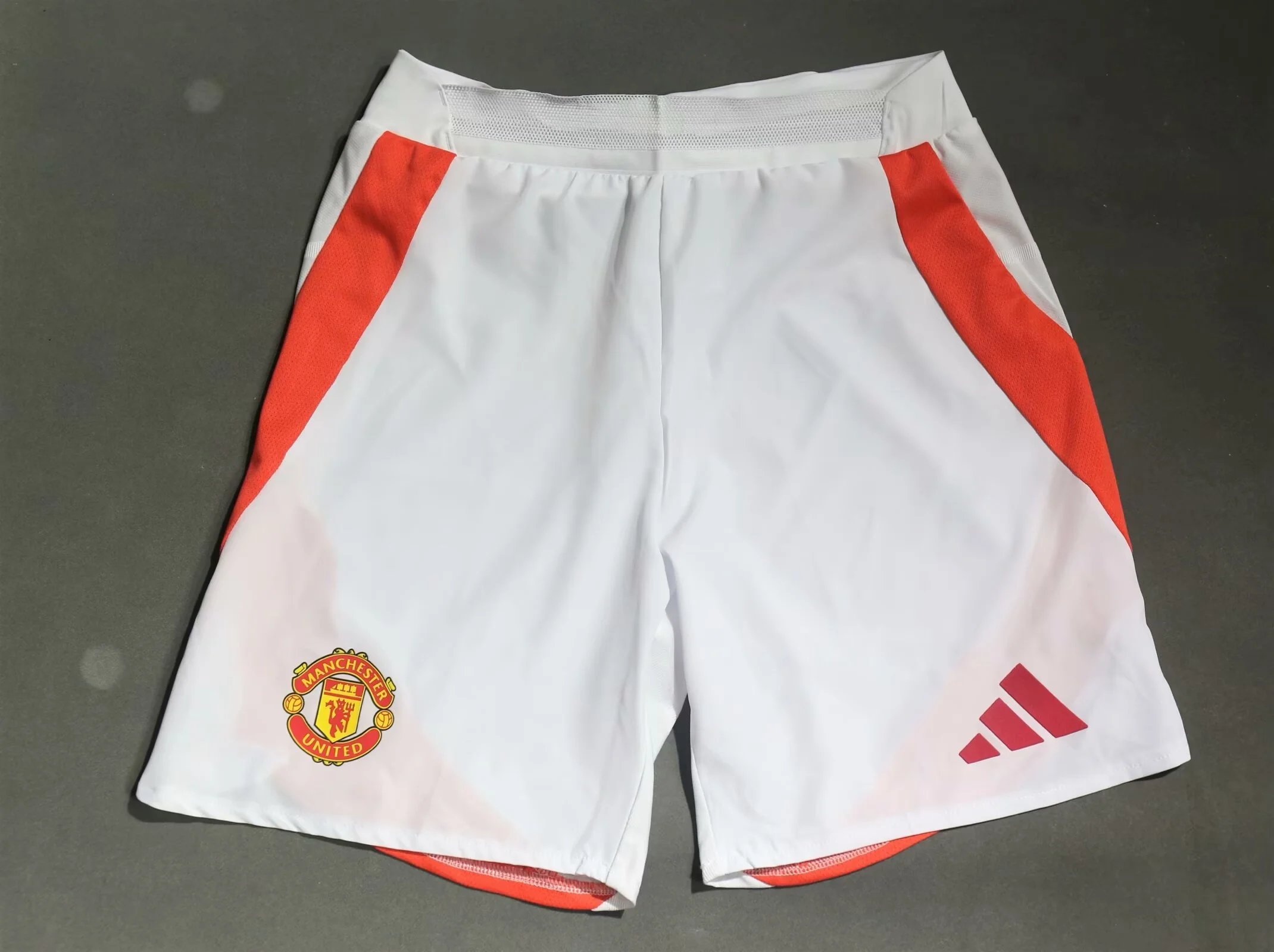 Player 2024-25 Shorts Manchester United