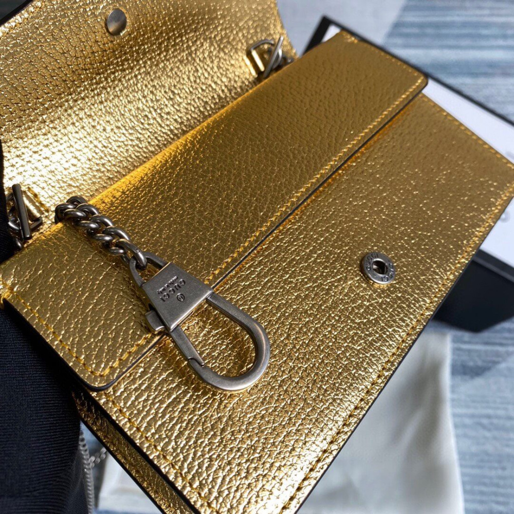 Gucci Dionysus Super Mini Bag in Gold