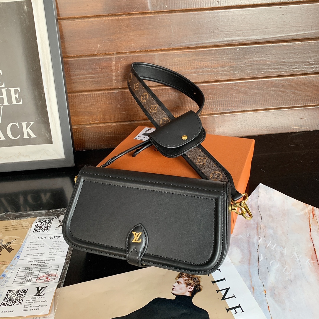 Louis Vuitton Officier Pouch With Strap Black 23Cm M69841
