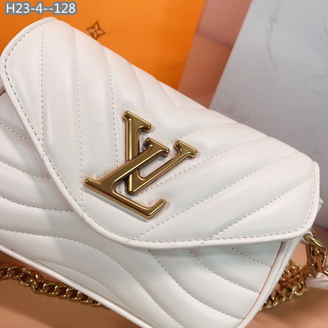 Louis Vuitton New Wave Multi Pochette White 20Cm M56471
