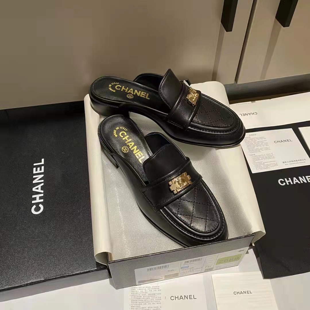 Chanel Casual Pain Laether Elegant Mules Sandals Black