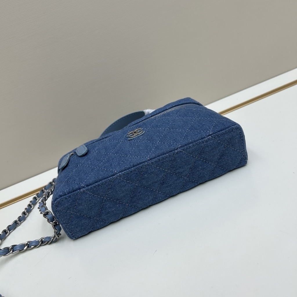 Chanel Classic Vanity With Chain Silver Tone Denim Blue 19cm