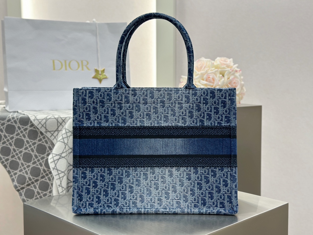 Dior Book Tote New Medium Tote
