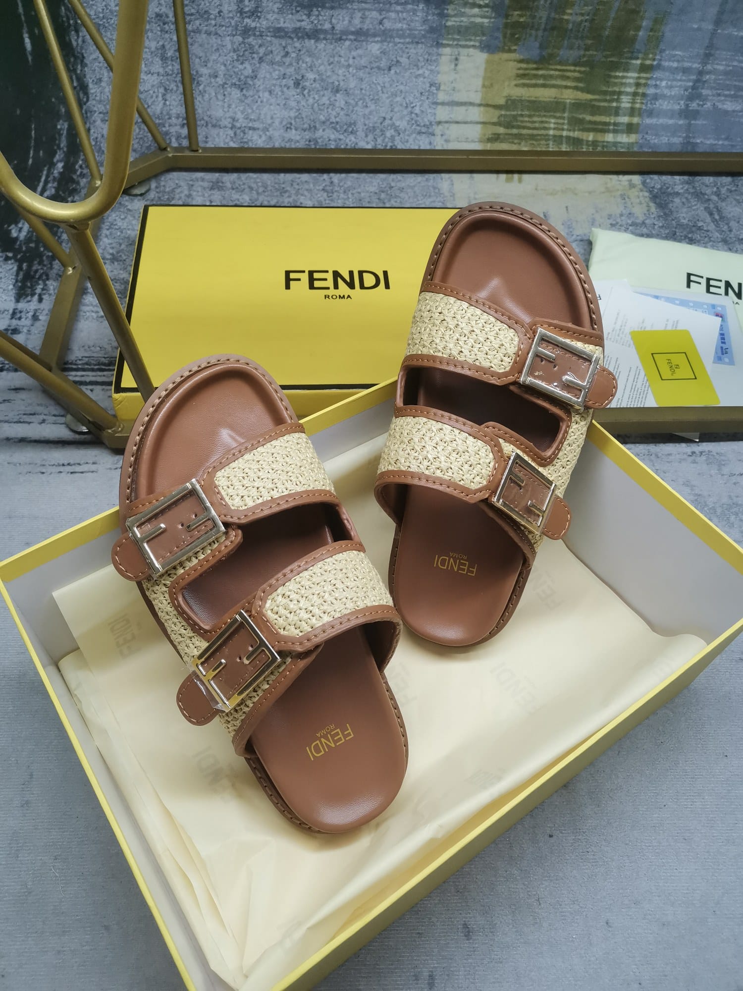 Fendi Feel Leather Sandals Brown 8X8326Ao0Df1Lr0