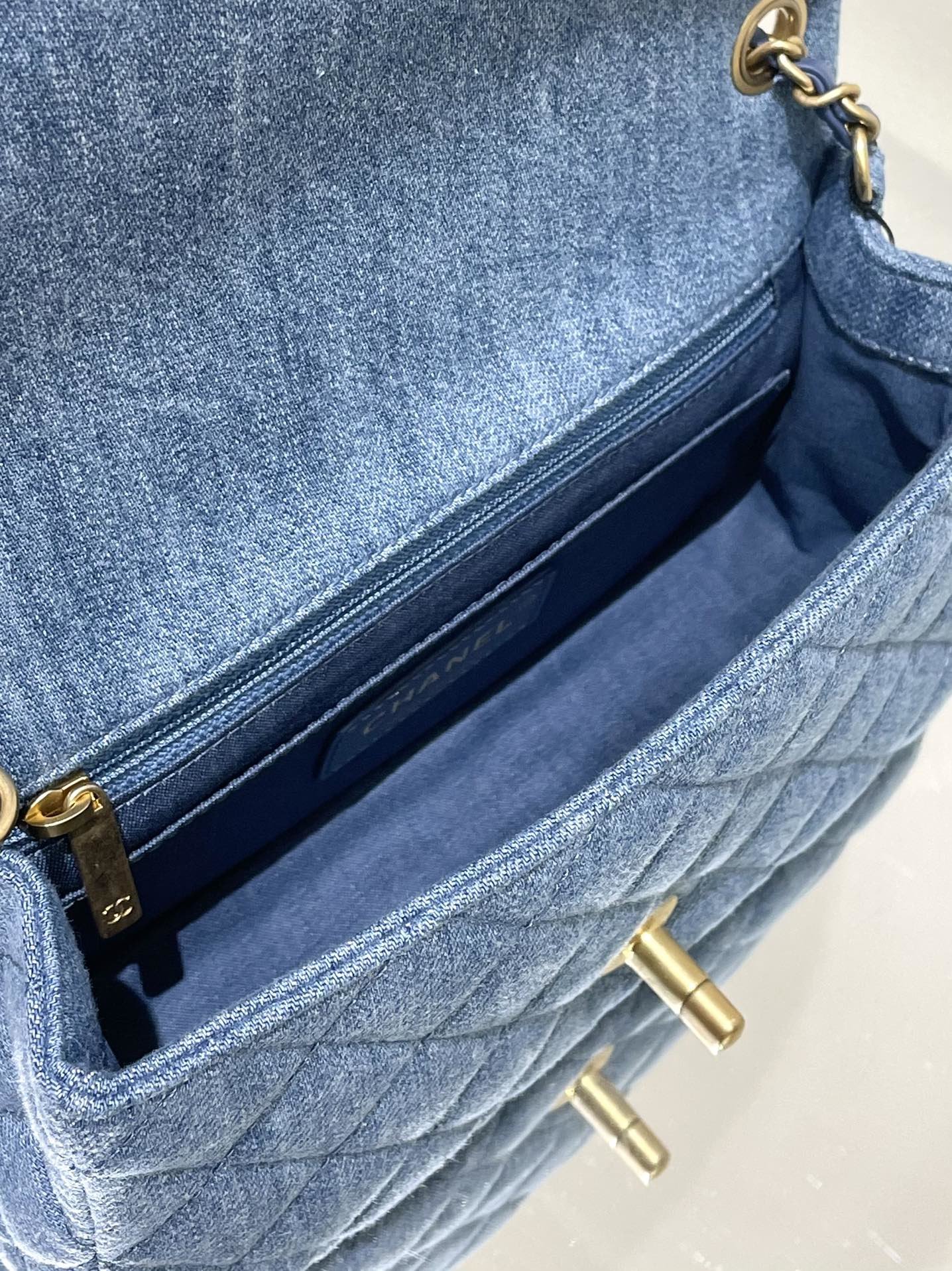 Chanel Denim Rectangular Crush Ghw 20Cm/7.9in