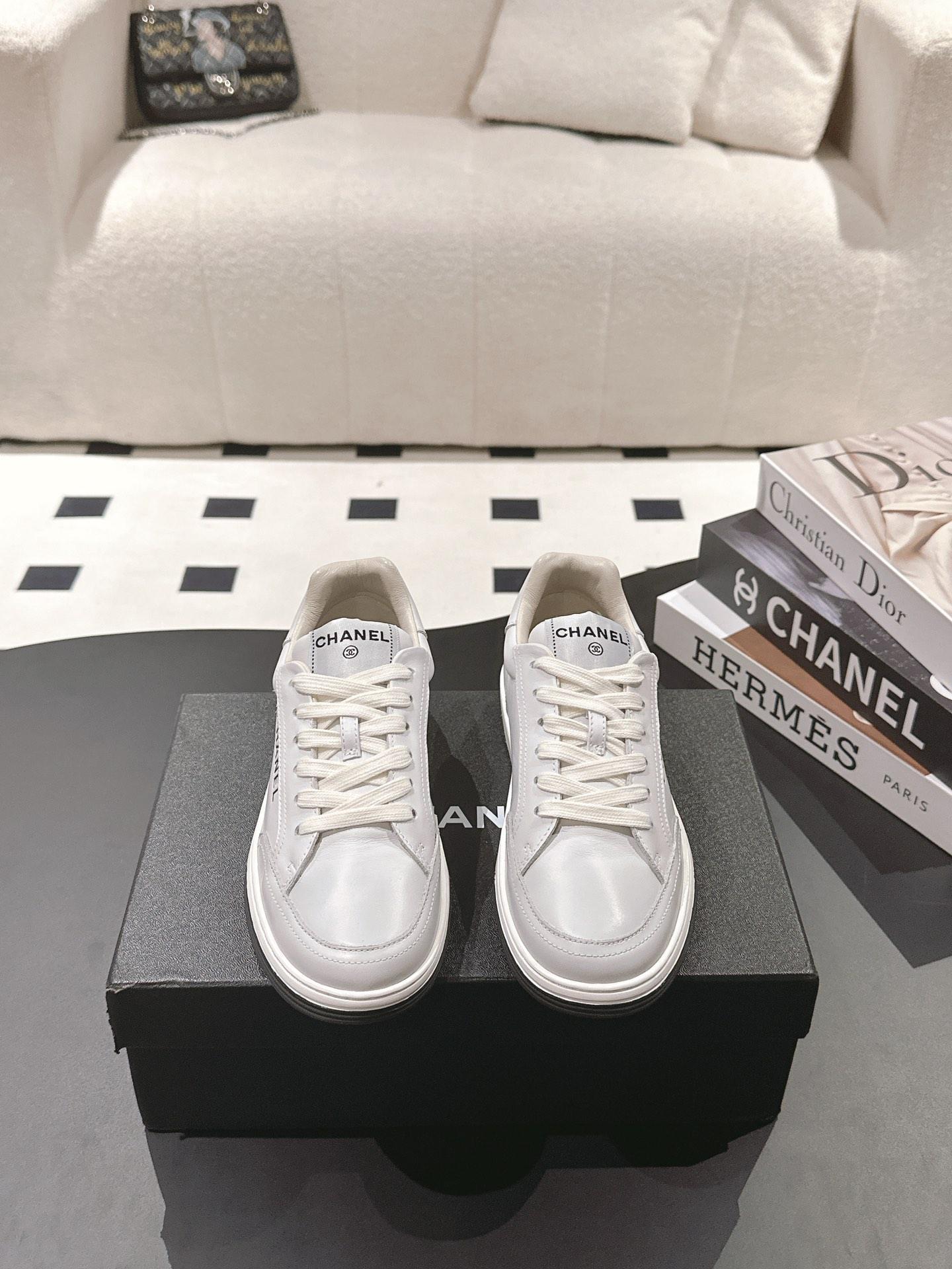 CHANEL Casual Cruise 2024/25 Sneakers